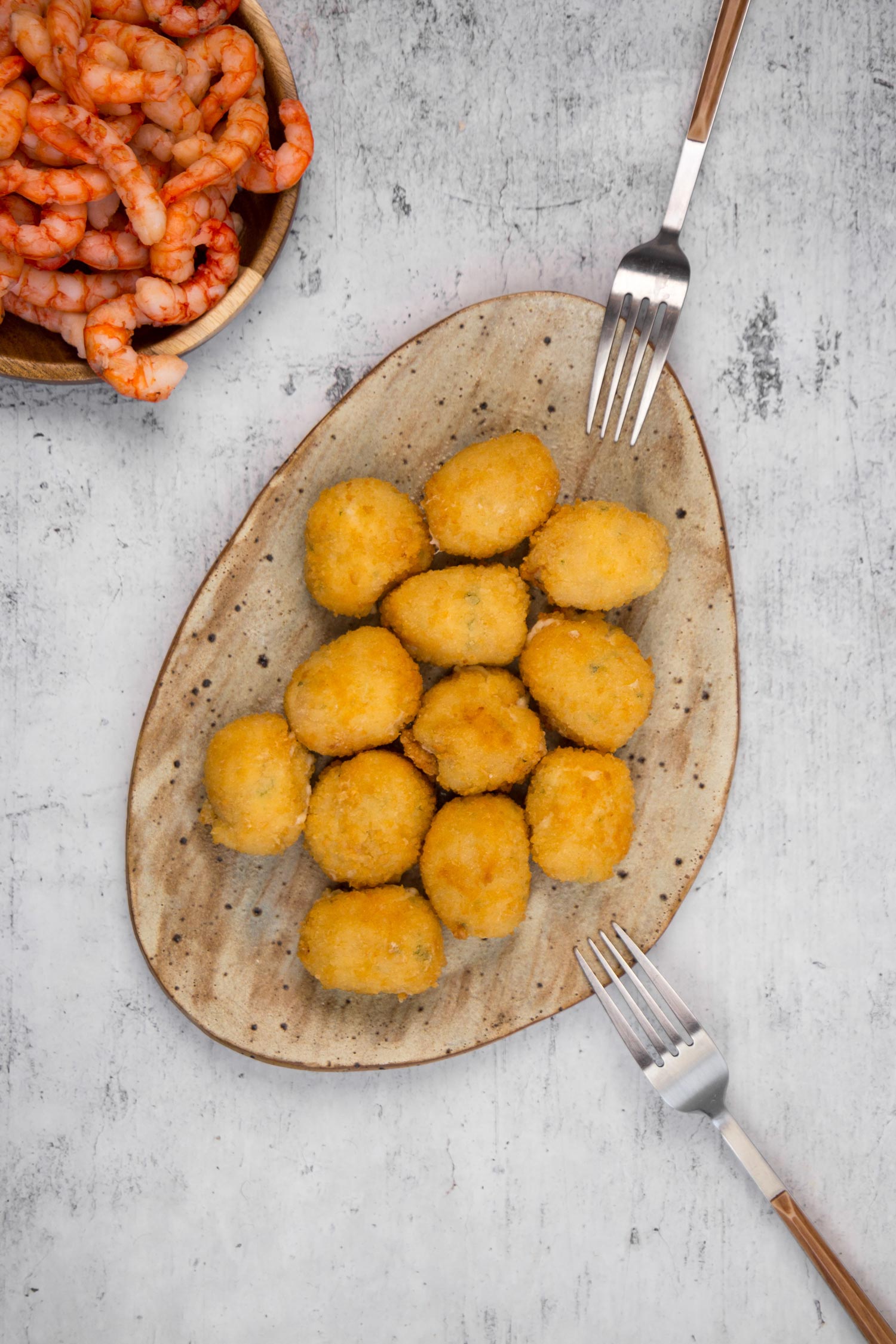 CROQUETAS DE GAMBA CON ALIOLI