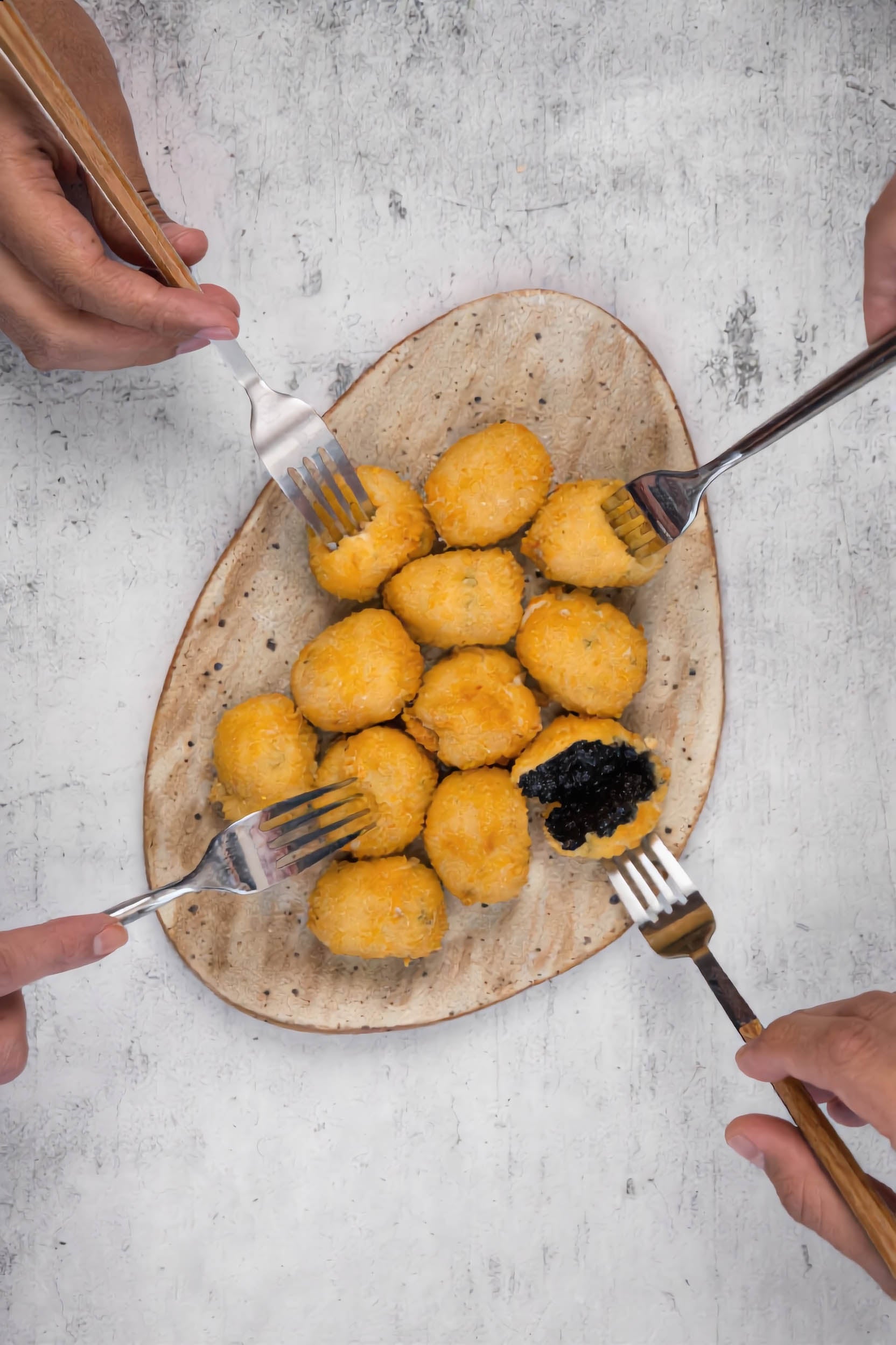 CROQUETAS ESPAÑOLAS DE CALAMAR EN SU TINTA